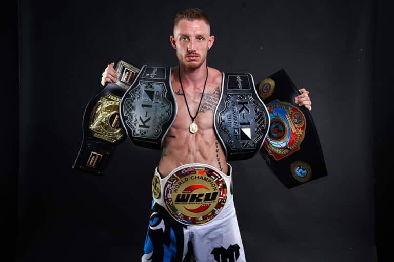 Pascal Schroth – im Interview Pascal Schroth präsentiert seine Gürtel als K1 Weltmeister