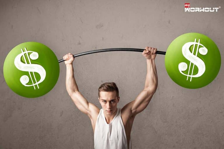 Wie du als Personaltrainer deine Umsätze maximierst! Mann mit Geldhantel