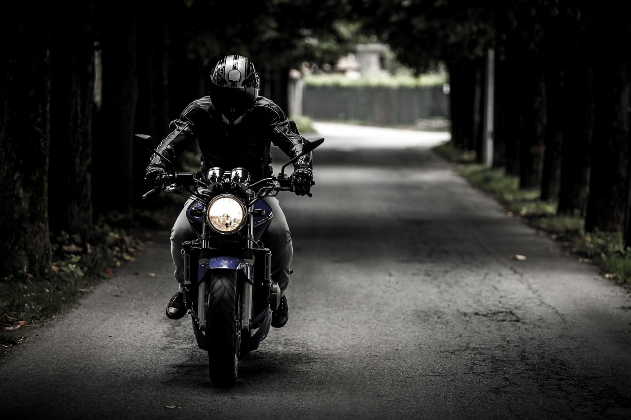 Von Schweiss zu Geschwindigkeit: Die Synergie zwischen Fitness und Motorradfahren