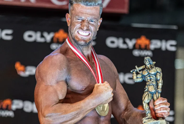 «Jeder kann ein Super Human sein» – im Interview mit dem Mister Universe 2025 Andreas Mühlburger Andreas Mühlburger gewinnt Mister Universe 2025