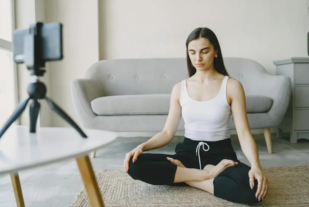 YouTube Yoga Blogger